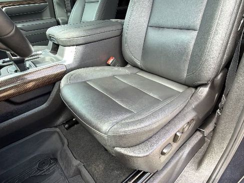 Used 2025 GMC Sierra 1500 Elevation w/ Elevation Premium Package AWD/4WD image 15