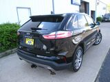 Used 2023 Ford Edge Titanium image 6