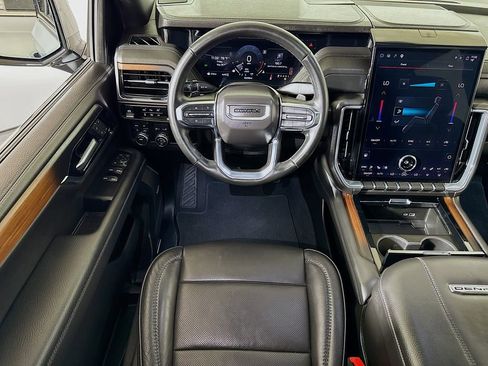Certified 2025 GMC Yukon Denali AWD/4WD image 21
