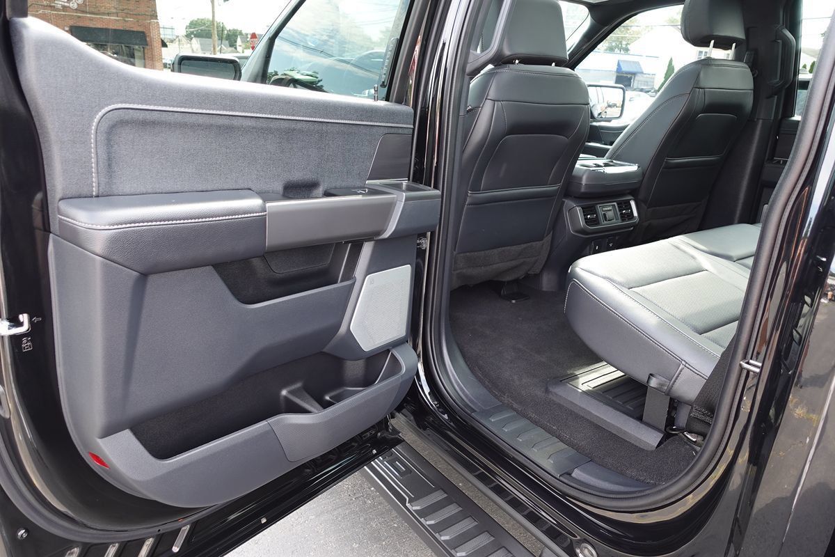 Used 2024 Ford F150 Lariat w/ Equipment Group 502A High AWD/4WD image 22