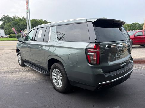 Used 2024 Chevrolet Suburban LT AWD/4WD image 8