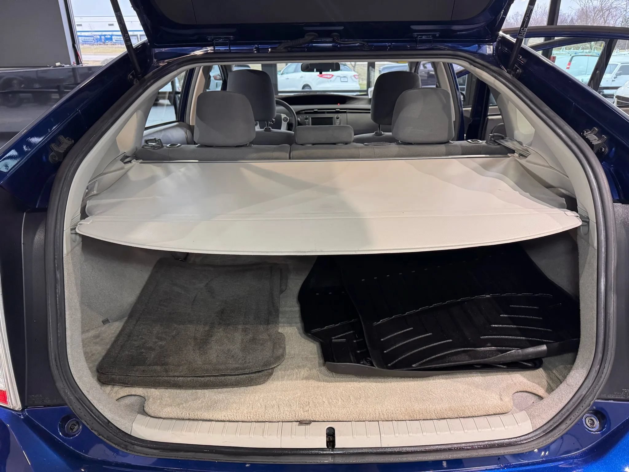 Used 2010 Toyota Prius Three w/ Navigation Pkg FWD image 29