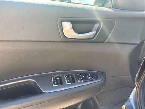 Used 2020 Kia Optima LX image 19
