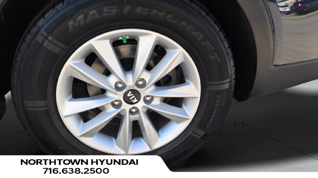 Used 2020 Kia Sorento LX FWD image 25