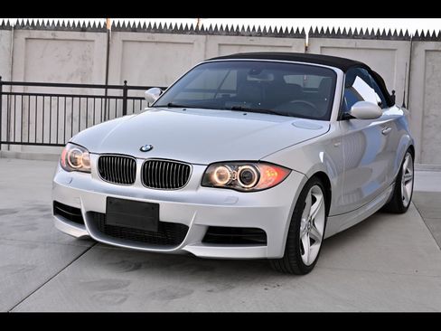 Used 2008 BMW 135i Convertible RWD image 1