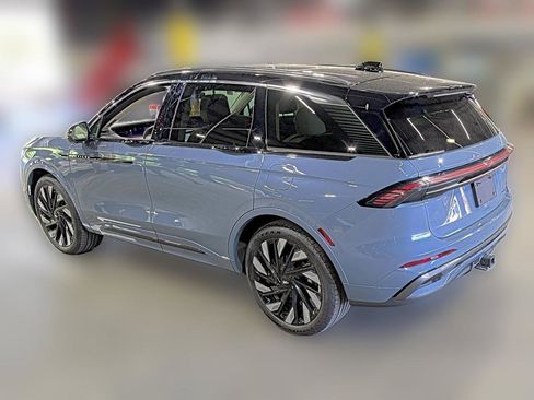Used 2025 Lincoln Nautilus Black Label w/ Jet Appearance Package AWD/4WD image 6