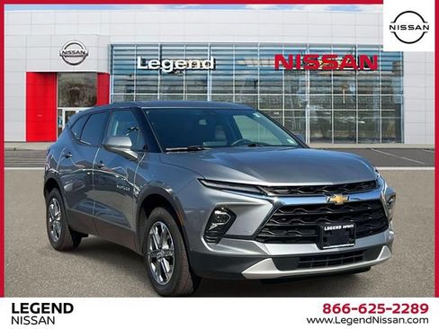 Used 2024 Chevrolet Blazer LT AWD/4WD image 1