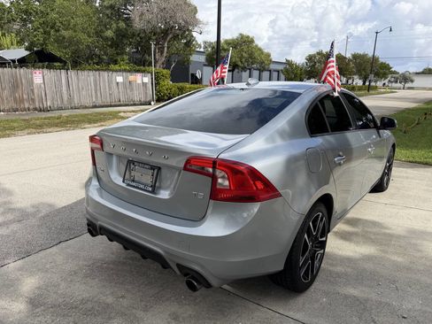 Used 2017 Volvo S60 T5 Dynamic image 11