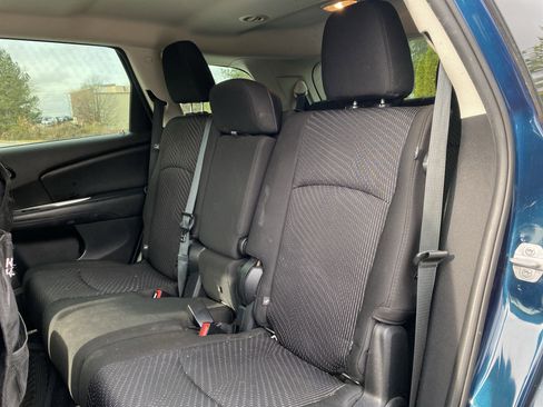 Used 2015 Dodge Journey American Value Package w/ Flexible Seating Group image 8