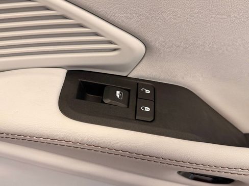 New 2026 Jeep Cherokee Limited AWD/4WD image 18