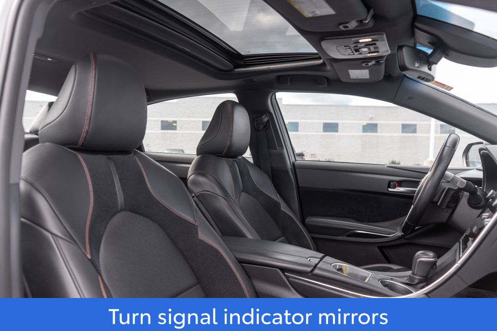 Used 2019 Toyota Avalon XSE w/ All Weather Liner Package FWD image 12