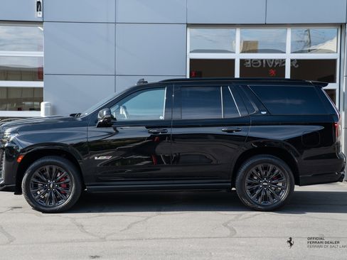 Used 2023 Cadillac Escalade V w/ LPO, ONYX Package AWD/4WD image 4