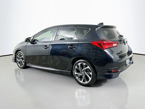 Used 2018 Toyota Corolla iM FWD image 5