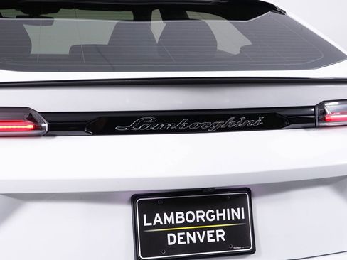 Used 2024 Lamborghini Urus S image 20