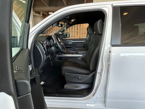 Used 2025 RAM 1500 Big Horn AWD/4WD image 11