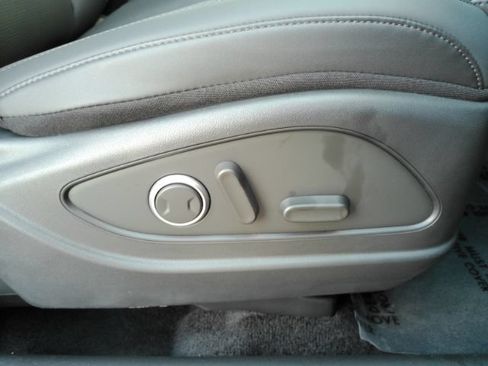 Used 2026 Hyundai Palisade SEL FWD image 24