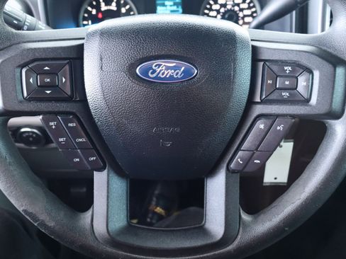 Used 2015 Ford F150 XLT image 17