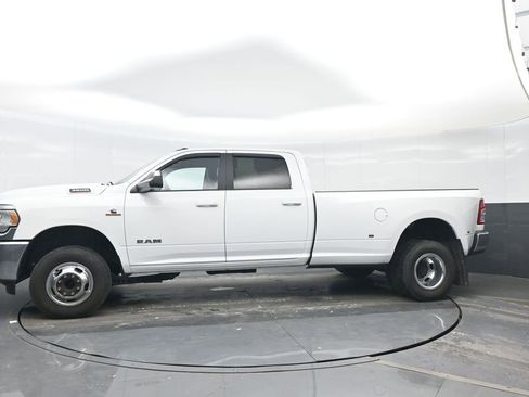 Used 2022 RAM 3500 Big Horn AWD/4WD image 3