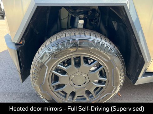 Used 2024 Tesla Cybertruck AWD Crew Cab image 16