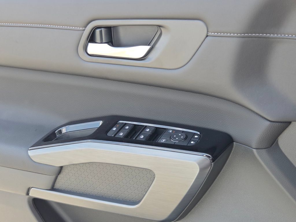 New 2026 Nissan Pathfinder SL w/ Cargo Package FWD image 28