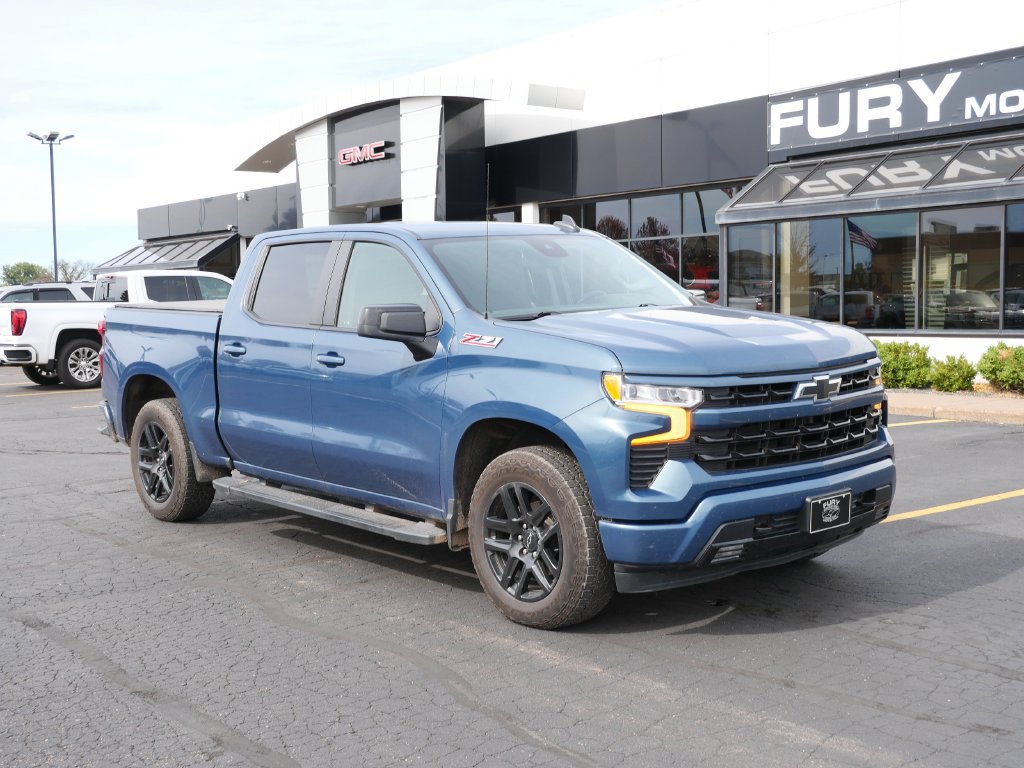 Used 2024 Chevrolet Silverado 1500 RST AWD/4WD image 3
