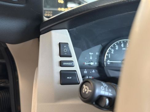 Used 2006 Cadillac XLR RWD image 21