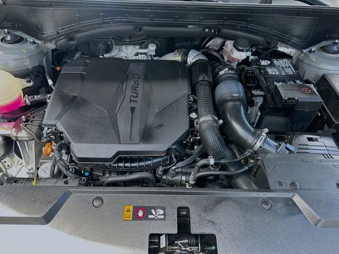 Used 2024 Hyundai Santa Fe Limited image 35