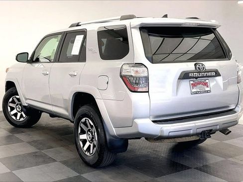 Used 2018 Toyota 4Runner TRD Off-Road w/ Convenience Package AWD/4WD image 10
