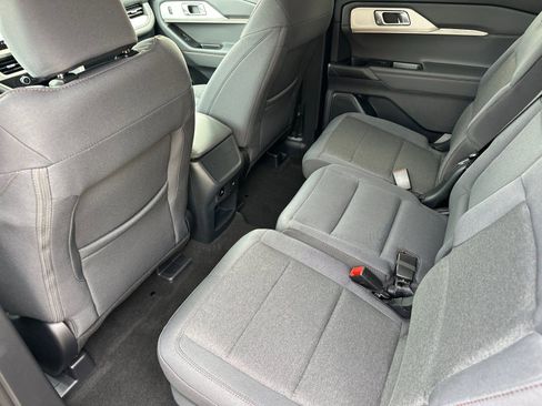 New 2026 Ford Explorer Active RWD image 13