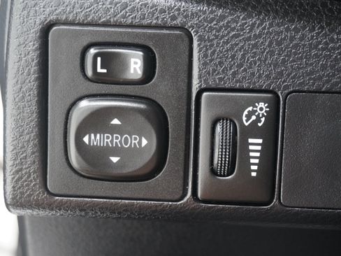 Used 2016 Toyota Corolla L FWD image 19