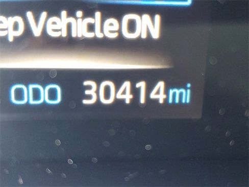 Used 2024 Toyota Sienna XSE image 36