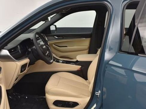 New 2026 Jeep Grand Cherokee Limited image 7