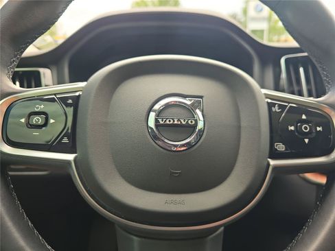 Used 2023 Volvo XC60 B6 Ultimate AWD/4WD image 22