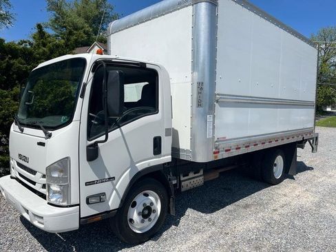 Used 2021 Isuzu NPR RWD image 2