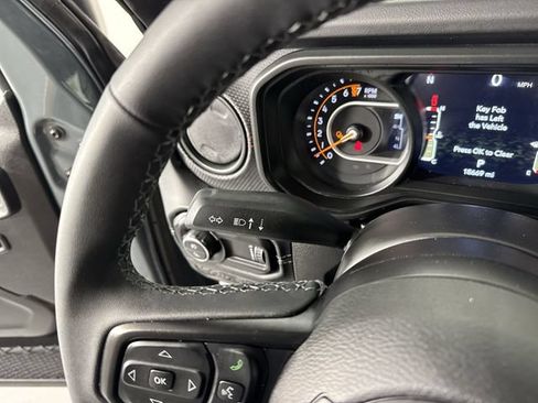 Used 2026 Jeep Gladiator Rubicon AWD/4WD image 15