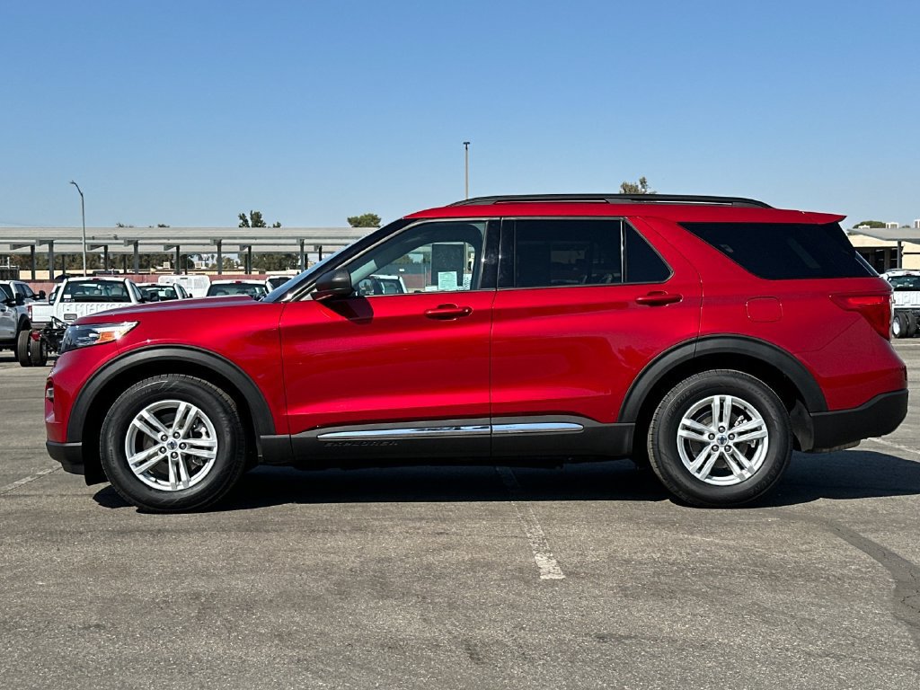 Certified 2023 Ford Explorer XLT w/ Equipment Group 202A RWD image 6