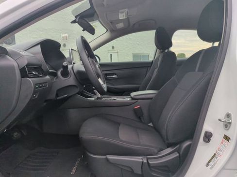 Used 2024 Nissan Sentra SV FWD image 11