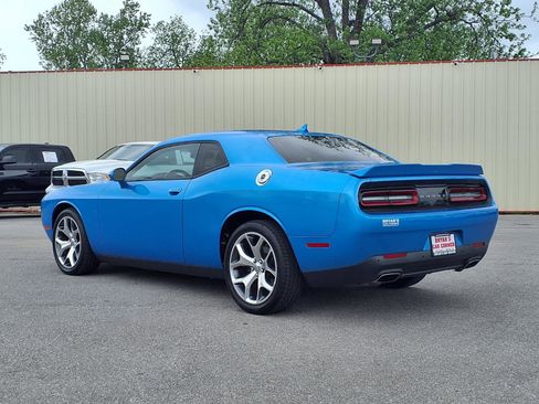 Used 2023 Dodge Challenger SXT w/ Blacktop Package RWD image 17