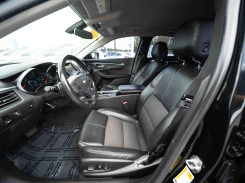 Used 2018 Chevrolet Impala LT FWD image 9