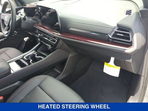 New 2025 Chevrolet Traverse Z71 w/ Enhanced Driving Package AWD/4WD image 22