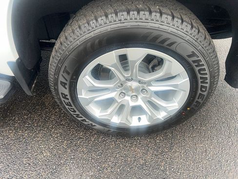 Used 2023 Chevrolet Silverado 1500 LTZ image 9