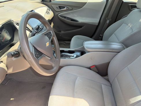 Used 2022 Chevrolet Malibu LT FWD image 5