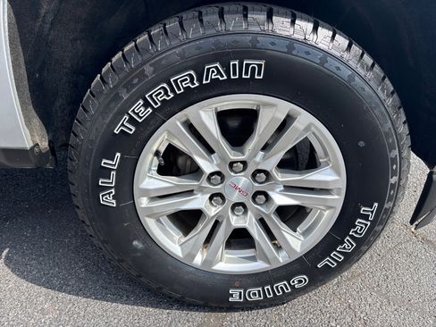 Used 2019 GMC Canyon SLE w/ Driver Alert Package AWD/4WD image 9