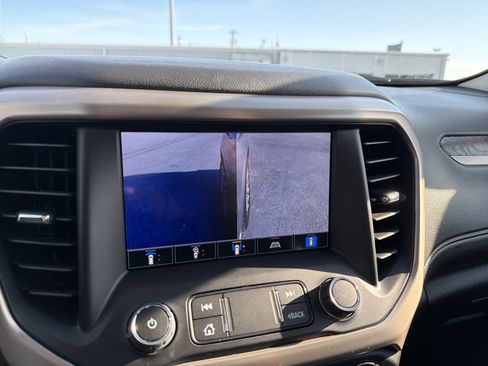 Used 2023 GMC Acadia Denali w/ Denali Technology Package FWD image 28