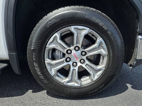 Used 2020 GMC Sierra 1500 SLT w/ Driver Alert Package II AWD/4WD image 9