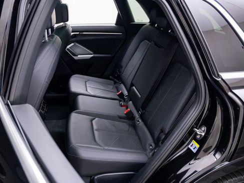 Used 2021 Audi Q3 2.0T Premium w/ Convenience Package image 16