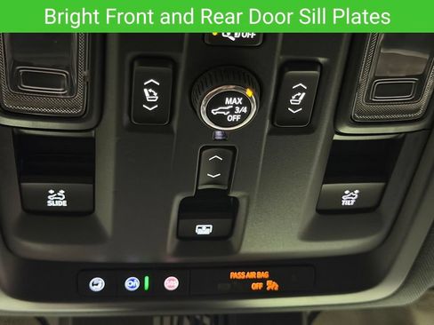 Certified 2025 Chevrolet Tahoe High Country AWD/4WD image 41