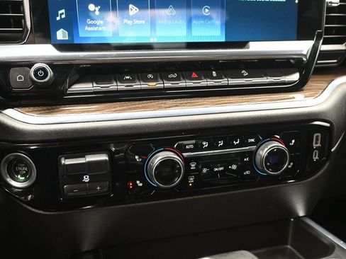 Used 2024 Chevrolet Silverado 1500 RST image 19