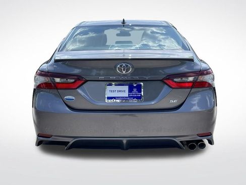 Used 2023 Toyota Camry SE FWD image 5