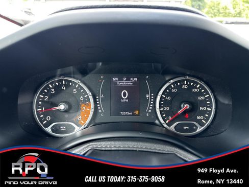 Used 2017 Jeep Renegade Latitude w/ Cold Weather Group AWD/4WD image 19